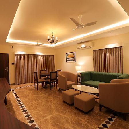 Poppys Vista Hotel Thirumurugan Poondi Eksteriør billede
