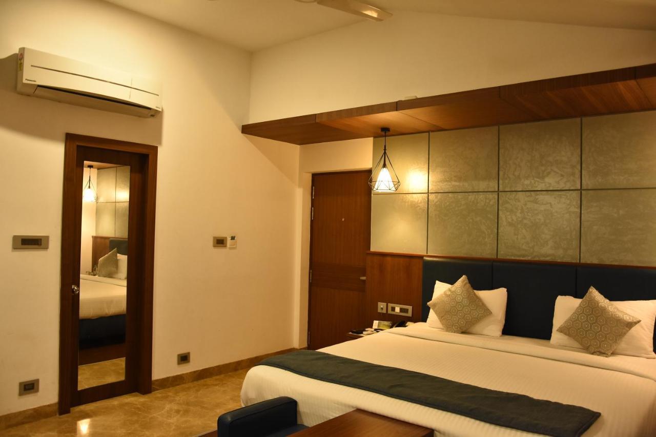 Poppys Vista Hotel Thirumurugan Poondi Eksteriør billede