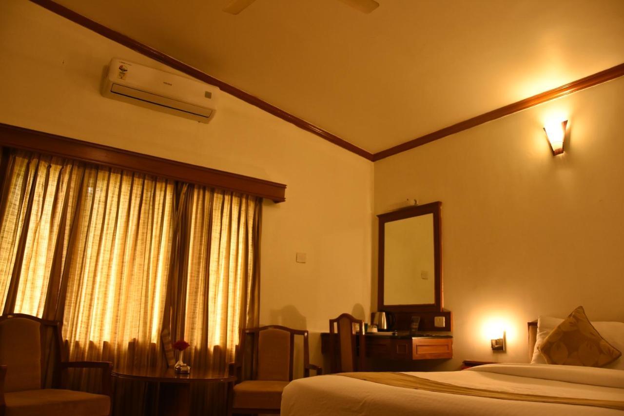 Poppys Vista Hotel Thirumurugan Poondi Eksteriør billede