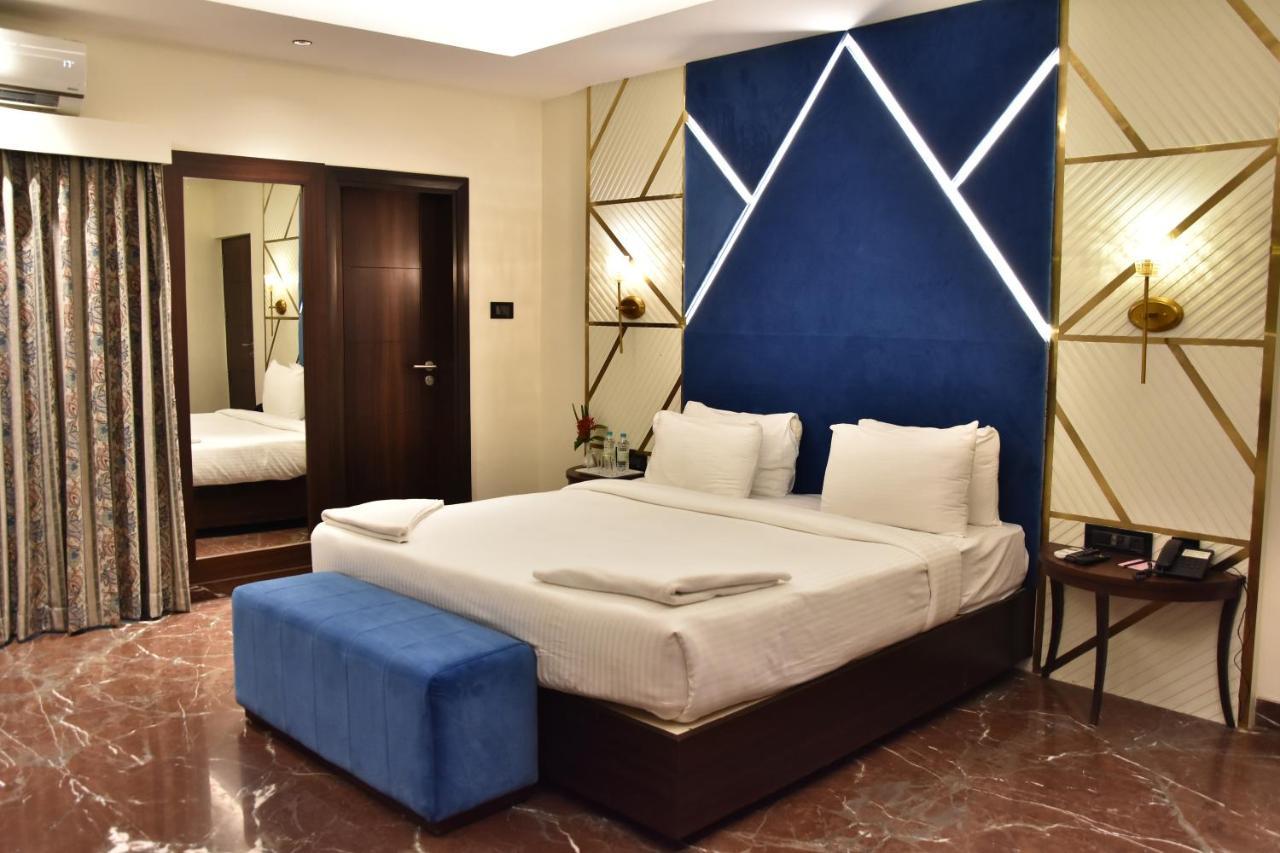 Poppys Vista Hotel Thirumurugan Poondi Eksteriør billede
