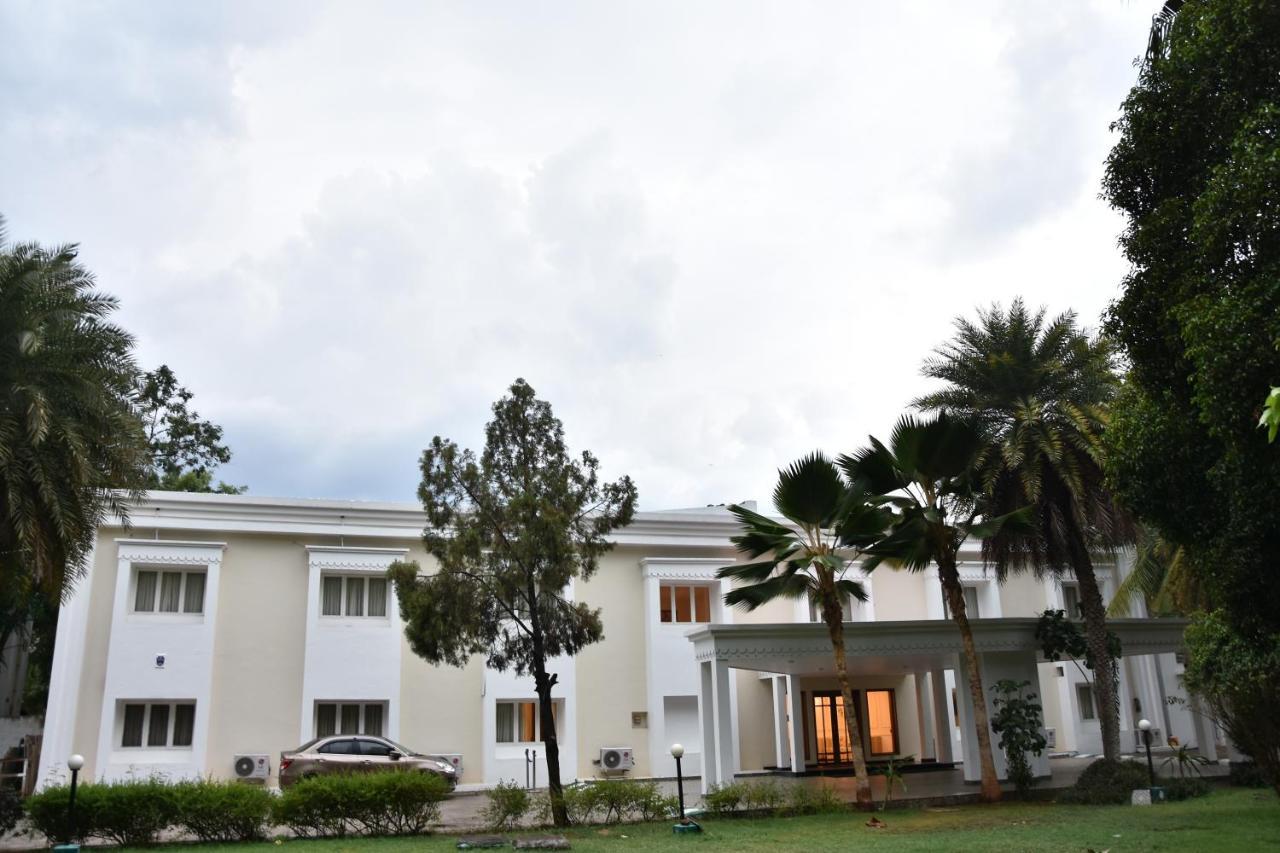 Poppys Vista Hotel Thirumurugan Poondi Eksteriør billede
