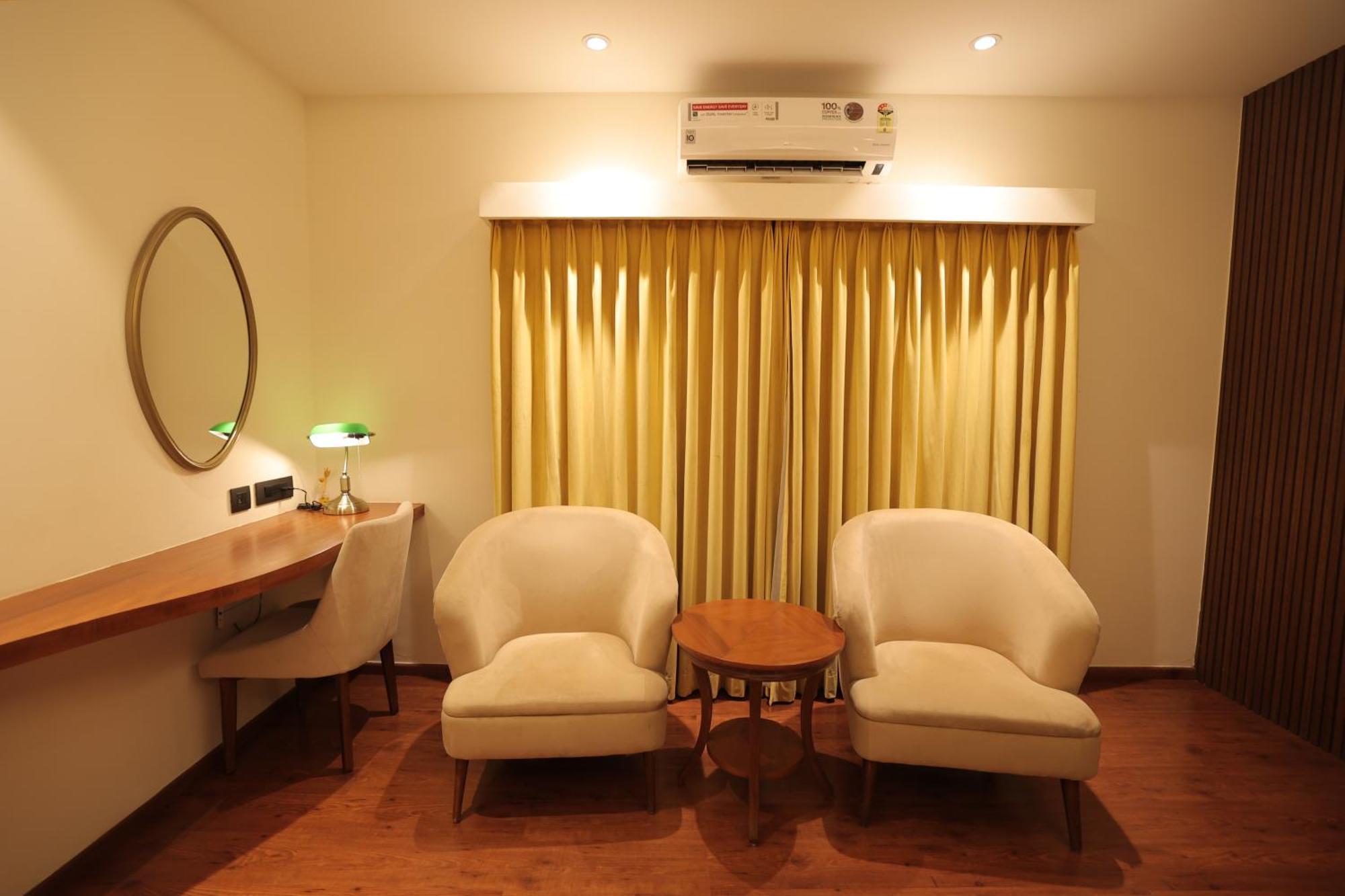 Poppys Vista Hotel Thirumurugan Poondi Eksteriør billede