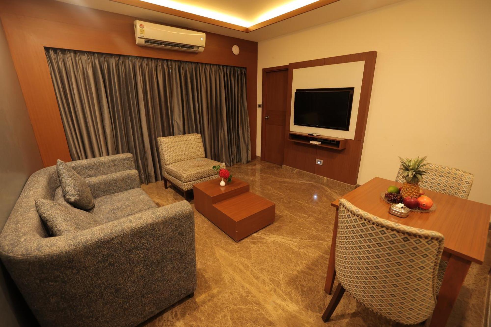 Poppys Vista Hotel Thirumurugan Poondi Eksteriør billede